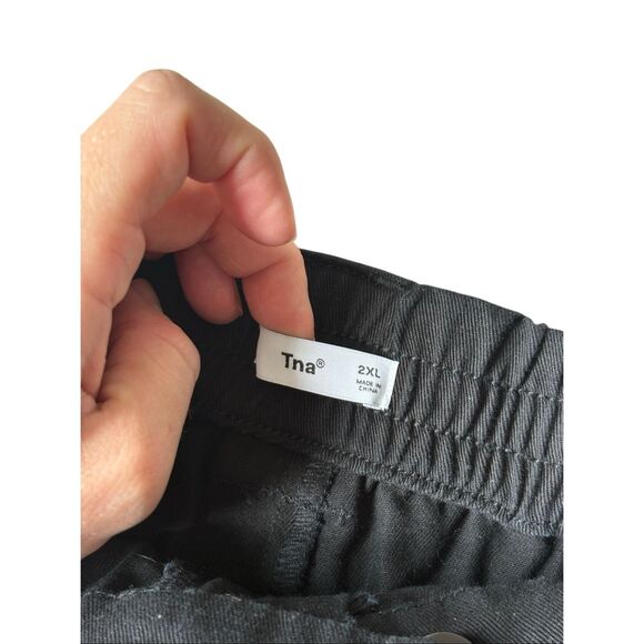 NEW Aritzia TNA Cargo Mini Shorts size XXL Black Belted - Picture 5 of 15